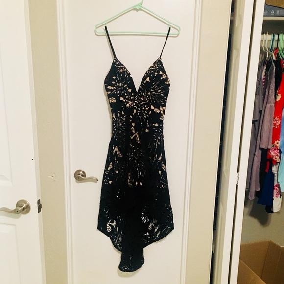 Little black lace dress - Picture 2 of 5